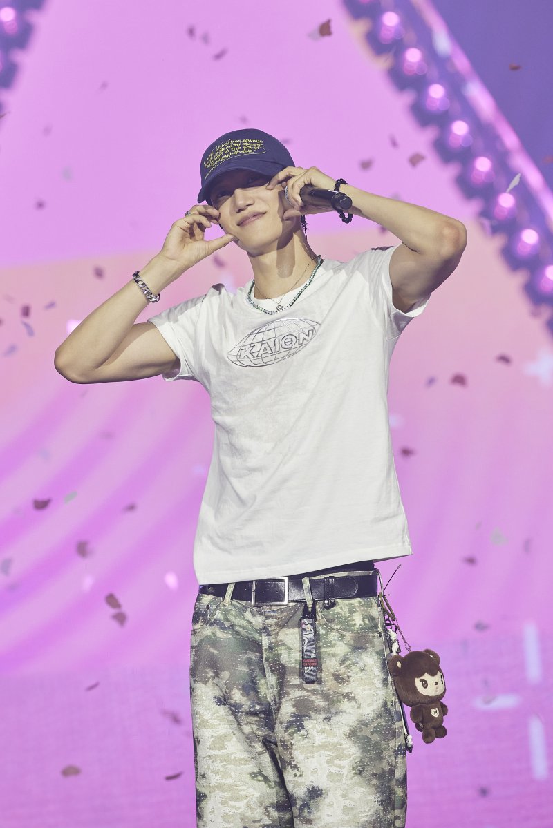 섹시한 카이&middot;다정한 김종인…복근은 심근이었네