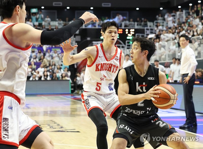 수비에 막힌 허훈 (출처=연합뉴스)