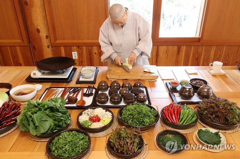 '불살생 원칙' 사찰음식 국가무형유산..'공동체 종목 지정'