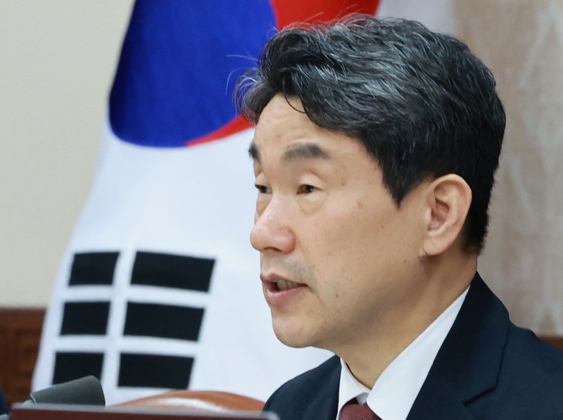 이주호 "금융·외환시장 면밀히 점검·대응해달라"