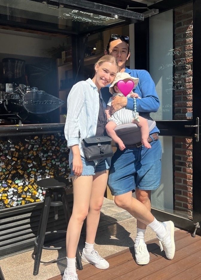 '미초바♥' 빈지노, 아기띠에 아들 안고…아빠의 일상 [N샷]