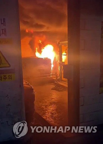 불 시작된 금호타이어 공장 내부 (출처=연합뉴스)