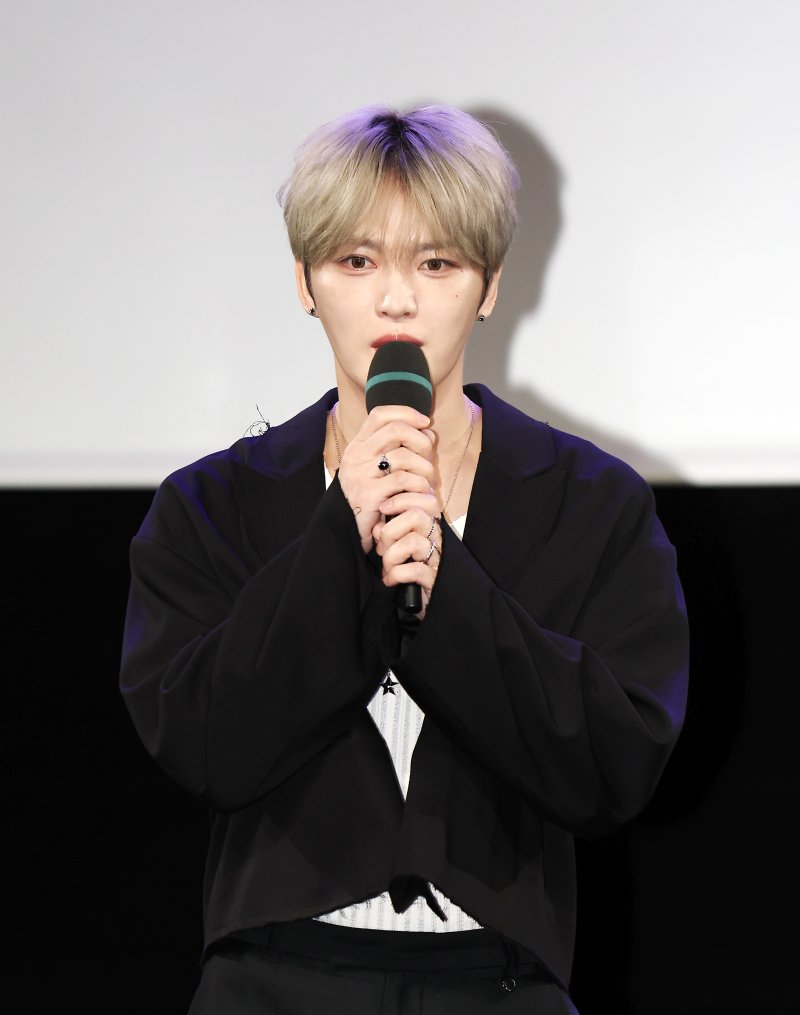'록스타'로 돌아온 김재중 "자유에 대한 갈망 담았어요"