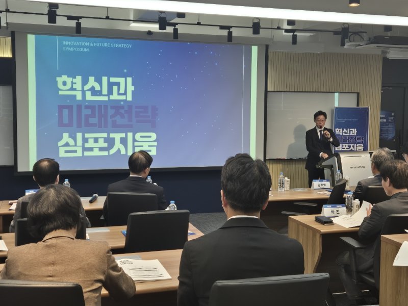 🇰🇷 누리호 성공 비결은 '30년 기술 투자'… 지속적 지원과 규제 완화가 필수