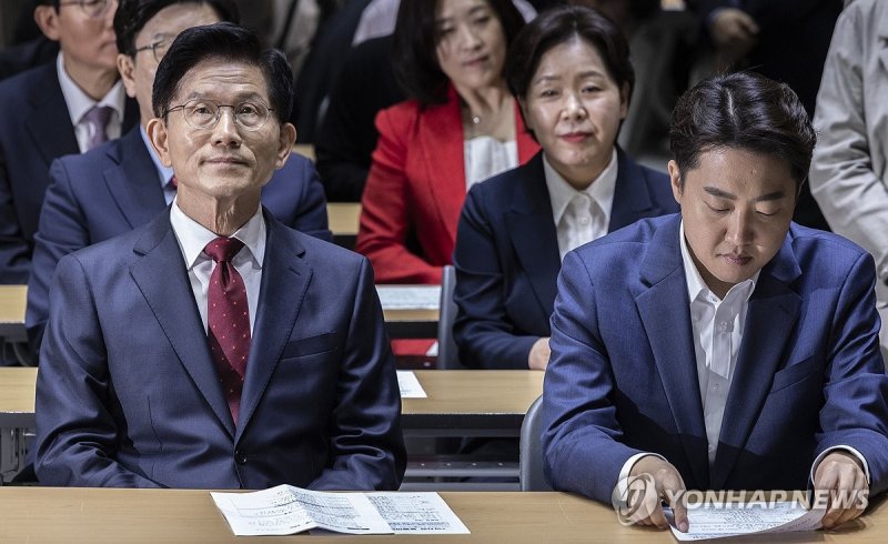 이준석측 "친윤, 들어와서 당 먹어라…김문수로 단일화 제안" 폭로
