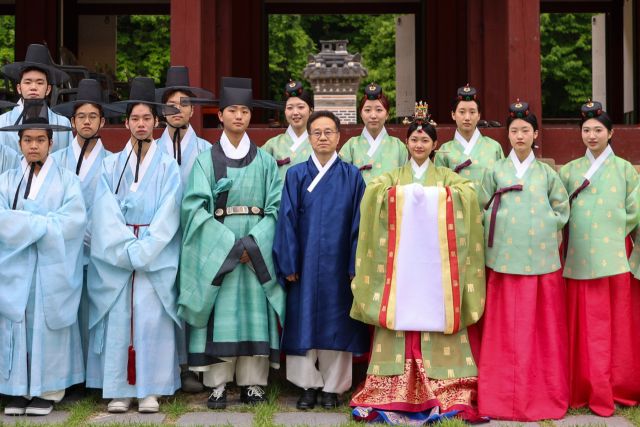 한국전통문화대, '성년례' 재현..스무살, 전통을 입다