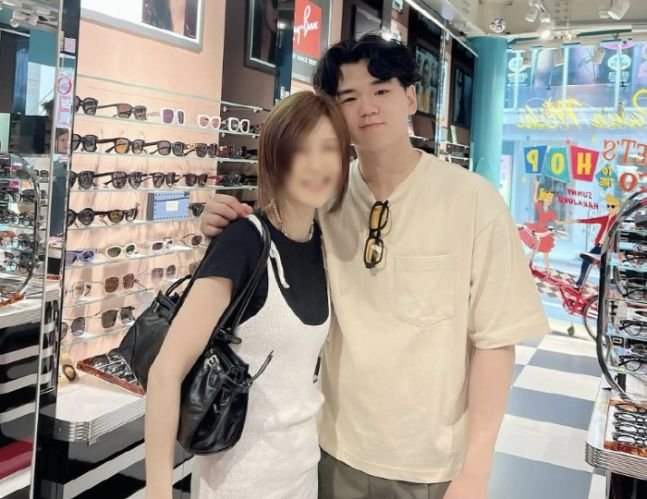 [서울=뉴시스] 김민지 씨와 윤후. (사진=김민지 씨 인스타그램 캡처) 2025.05.20 photo@newsis.com *재판매 및 DB 금지