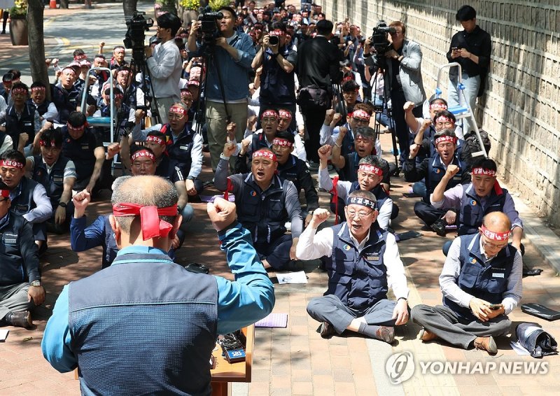 "버스기사 부러우면 공무원 그만둬라"...서울버스노조 성명