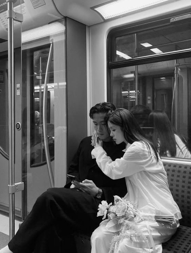 축구선수 정우영, '이광기 딸' 이연지와 웨딩 화보 공개 평생 함께하기로