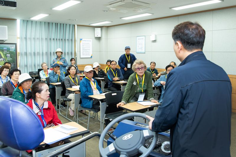고령자의 안전운전 도모...현대차그룹, '시니어 안전 드라이빙 데이' 운영