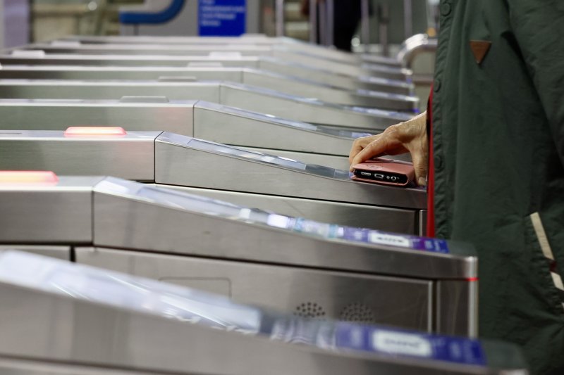 서울시, 지하철 1~8호선 첫차 30분 앞당긴다…새벽근로자 편의↑