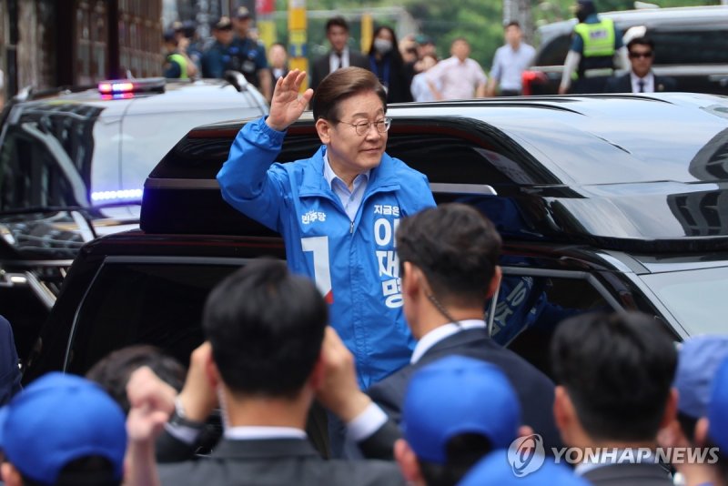 사흘째 수도권 표심 공략하는 이재명 후보 (출처=연합뉴스)