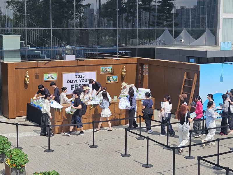 K뷰티 전초기지된 노들섬..더위도 막지 못했다 [르포]