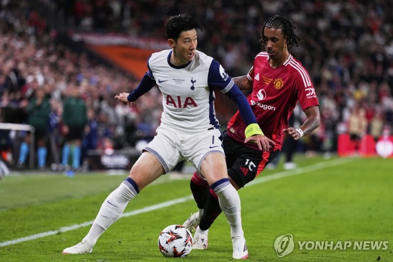 "이럴수가" 손흥민, 유로파 정상 우뚝... 유럽 진출 15년 만에 첫 우승 트로피 감격