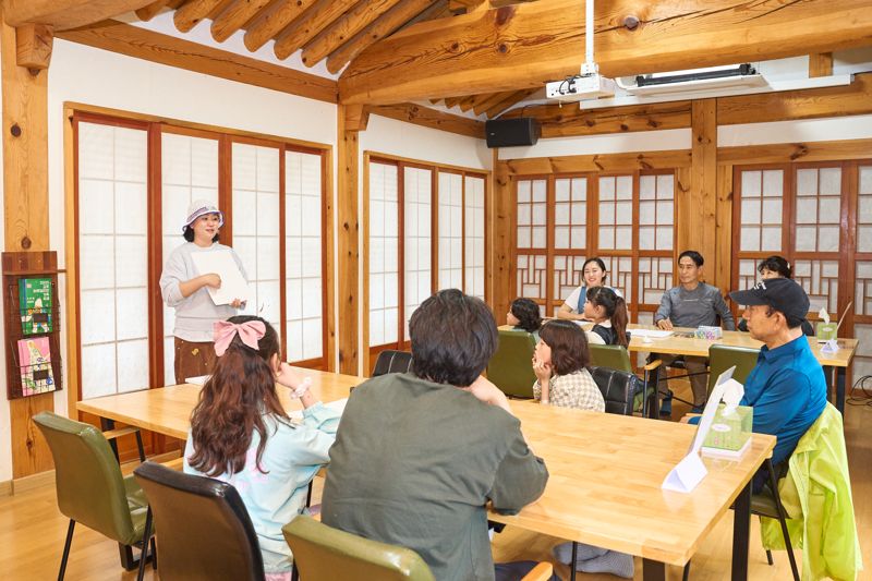 “할아버지와 장구 치고, 보자기 만들었어요”... 생활밀착형 문화예술교육 '가가호호'