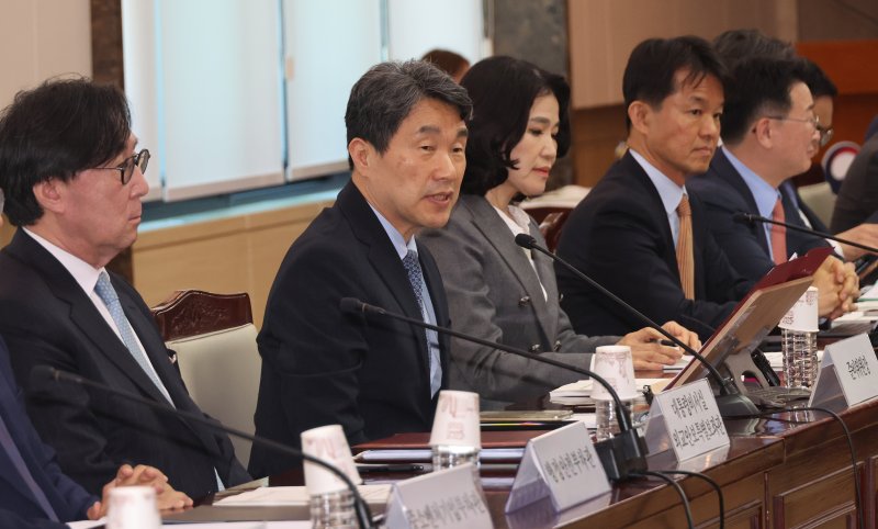 이주호 "APEC 정상회의 성공할 수 있도록 준비에 만전을"