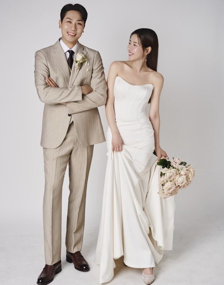 '결혼' 박하나, ♥김태술 옆에서 발그레…그림같은 웨딩화보 [N샷]