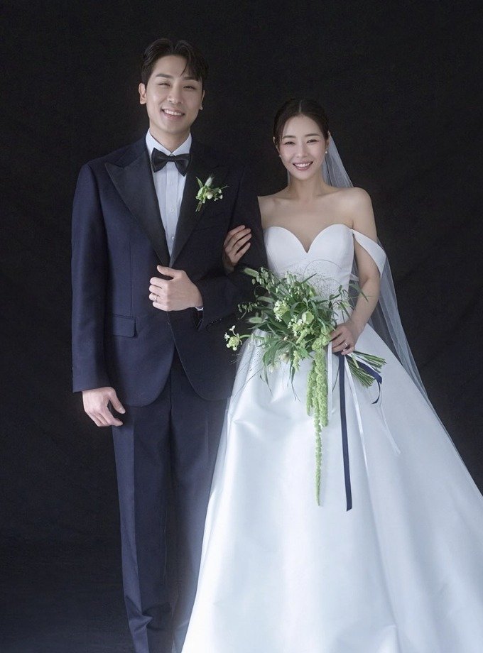'결혼' 박하나, ♥김태술 옆에서 발그레…그림같은 웨딩화보 [N샷]
