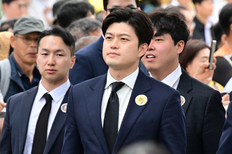 김용태 국민의힘 비상대책위원장이 23일 오후 경남 김해시 봉하마을에서 열린 고 노무현 전 대통령 16주기 추도식에 참석하고 있다. (공동취재) 2025.5.23/뉴스1 ⓒ News1 이재명 기자