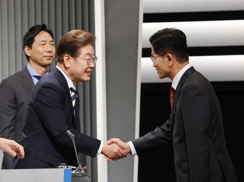 이재명·김문수 “국민연금 구조개혁” 한 목소리