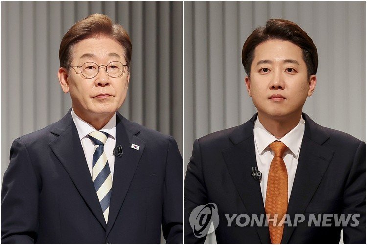 제21대 대선 2차 후보자 토론회 준비하는 이재명-이준석 후보 (출처=연합뉴스)