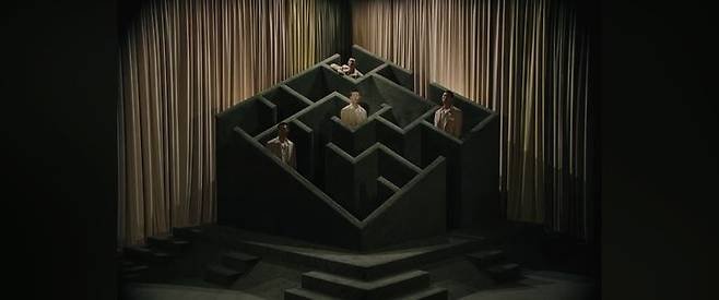 [서울=뉴시스] RM '로스트!' 뮤직비디오. (사진 = 빅히트 뮤직 제공) 2025.03.29. photo@newsis.com *재판매 및 DB 금지