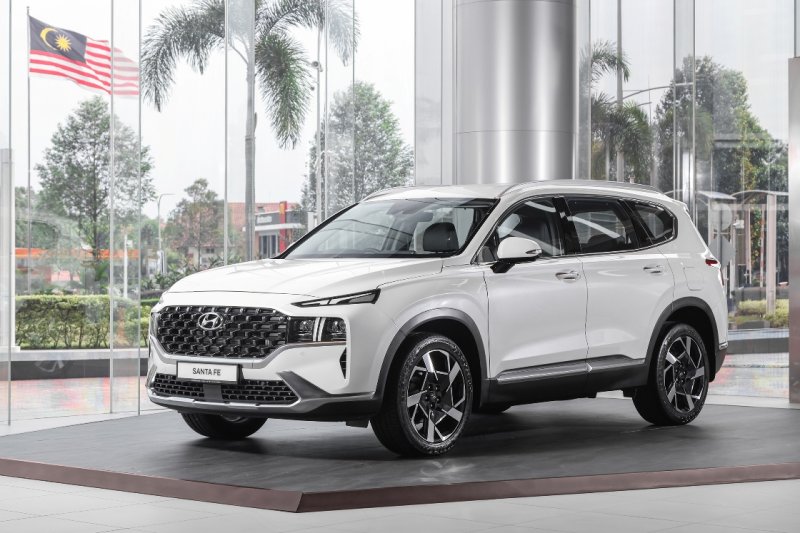 [서울=뉴시스] 현대차가 지난해부터 말레이시아 현지에서 조립 생산해 판매 중인 구형 싼타페 FL모델 모습. (사진=현대차 말레이시아 법인 제공) 2025.04.29 photo@newsis.com *재판매 및 DB 금지