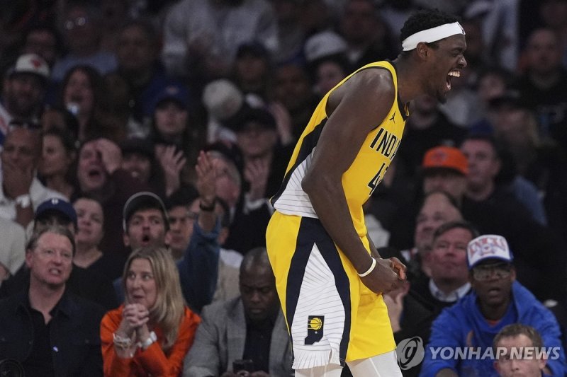 포효하는 시아캄 (출처=연합뉴스)