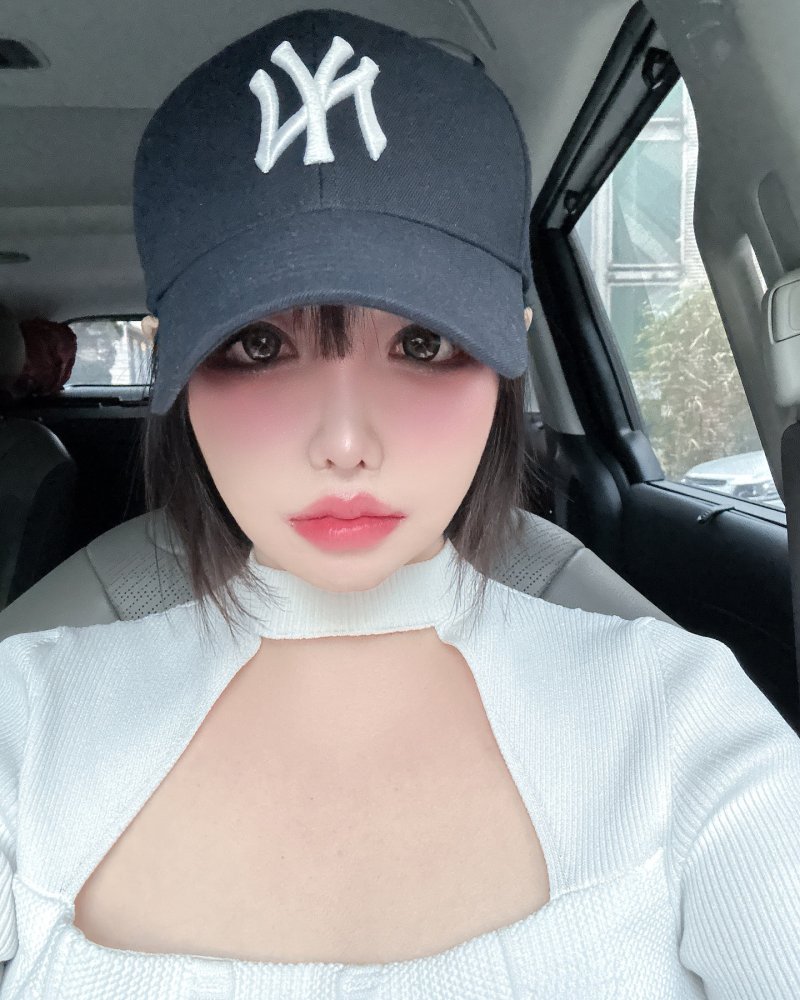 박봄, 노필터 셀카로 전한 근황 2NE1 모임 가는 중 [N샷]