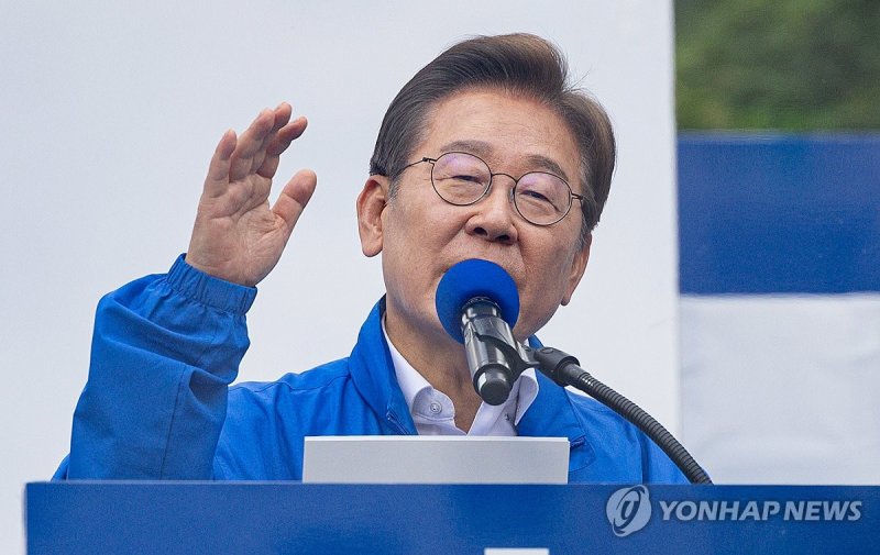이재명, 기자간담회 이어 '캐스팅보트' 충남 공략