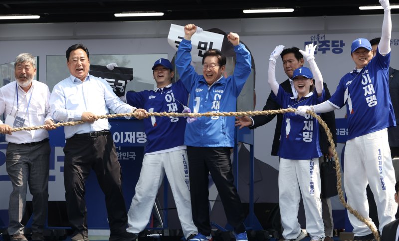 이재명 "당진발전소, 국가 차원서 폐쇄.…재생에너지 산업단지로 대체"