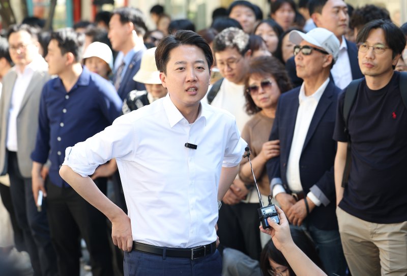 "TV·유튜브·SNS 광고, 동일 규제" 이준석, 방송광고 규제 완화 공약