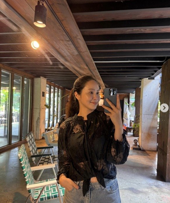 박지윤, 시스루 입고 과감하게 드러낸 배…고혹적 섹시미 [N샷]