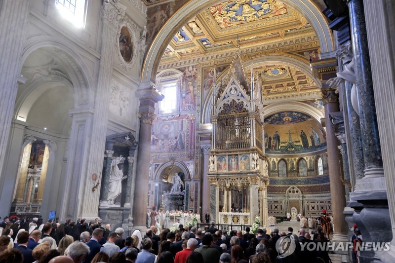 레오 14세 교황 착좌식 열린 라테라노 대성전 (출처=연합뉴스)