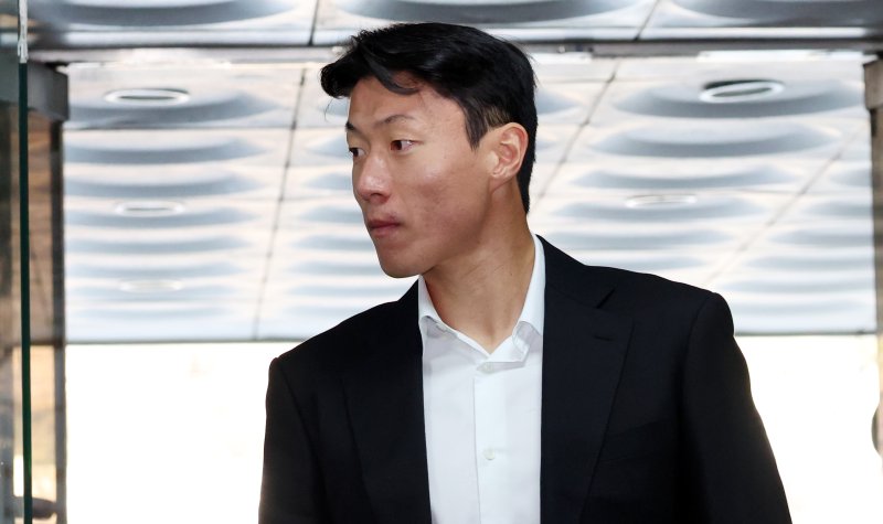 '불법촬영' 황의조, 소속팀서는 영