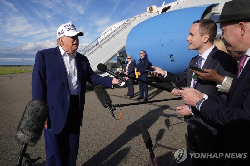 트럼프, 내달 1일 부과한다던 對EU 50% 관세 "7월9일까지 유예" (출처=연합뉴스)