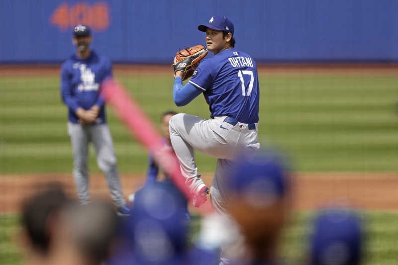 [뉴욕=AP/뉴시스] 오타니 쇼헤이(LA 다저스)가 26일(한국 시간) 미국 뉴욕 시티필드에서 열리는 2025 MLB 뉴욕 메츠와의 경기에 앞서 라이브 피칭을 하고 있다. 2025.05.26.