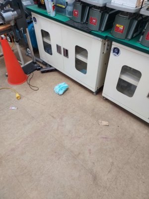 학교서 메탄올 사용…학생 9명 병원 이송