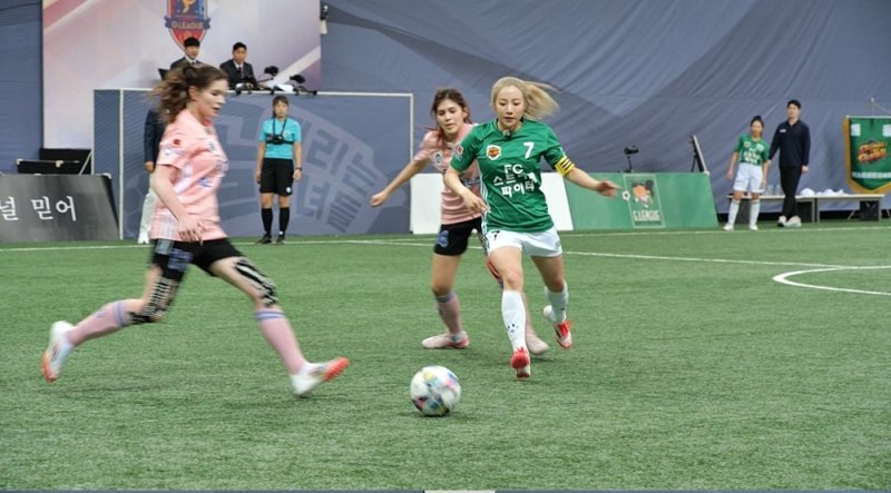 '골때리는 그녀들' 심으뜸 "사오리 한 골 넣으면 난 두 골" 맞대결