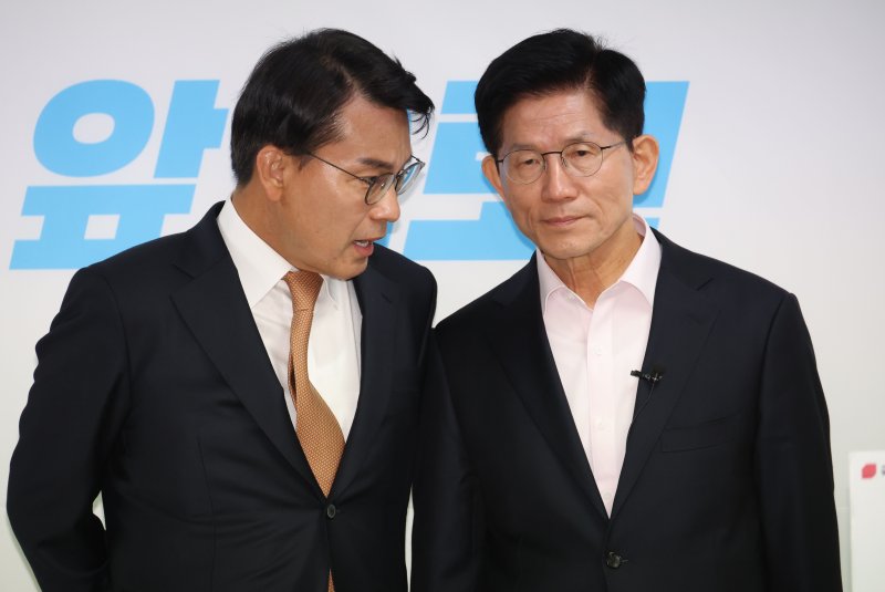 '전광훈 집회 단골' 윤상현 선대위원장 인선에 국힘 '내분'..극우화 우려