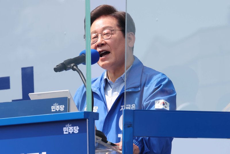 이재명, 이준석 대선 완주 의지에 "진짜 보수의 용기 있는 결단 환영"