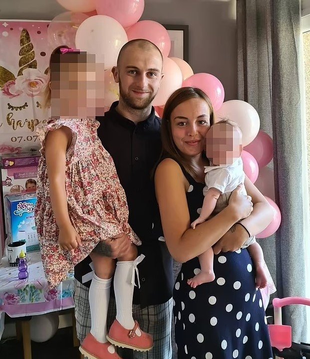 [뉴시스] 튀르키예로 가족 여행을 떠났다가 갑작스럽게 사망한 20대 영국 여성의 시신에서 에볼루션 바카라 사라졌다는 주장이 제기됐다. (사진=데일리메일) *재판매 및 DB 금지