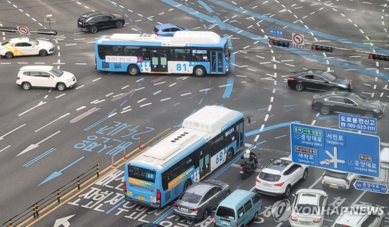 부산 시내버스 (출처=연합뉴스)
