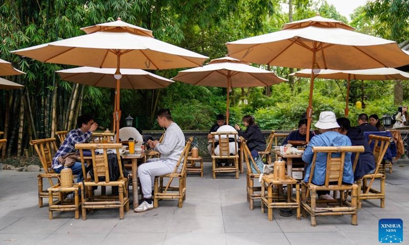 [뉴시스] 지난달 24일 중국 남서부 쓰촨성 면양시의 한 식당바카라사이트 카지노판 사람들이 식사를 하고 있다. (출처=신화통신, GT) 2025.05.28. photo@newsis.com *재판매 및 DB 금지