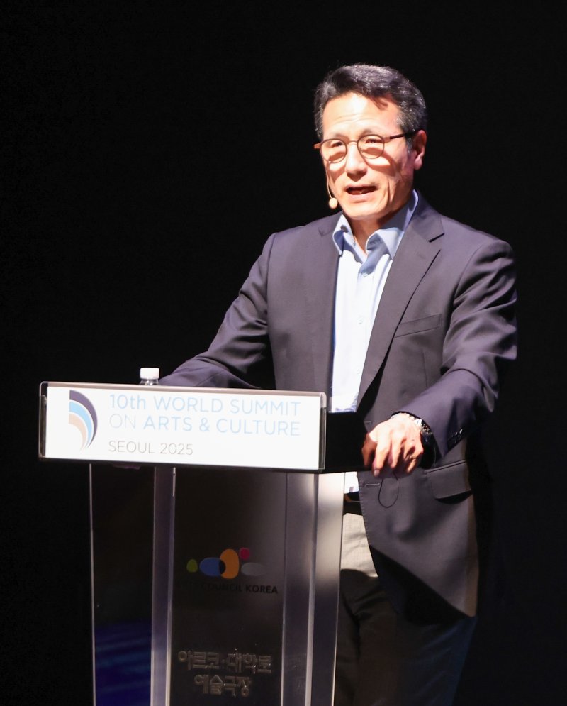정병국 한국문화예술위원회 위원장이 28일 서울 종로구 아르코예술극장에서 열린 제10차 바카라사이트 벳무브에서 인사말을 하고 있다. 2025.5.28/뉴스1 ⓒ News1 허경 기자