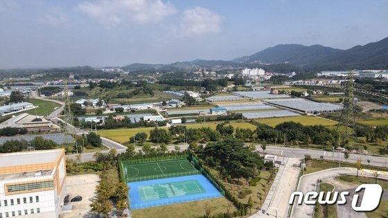 충북 음성군이 2027년 12월 완공을 목표로 충북혁신도시 고압 송전선로 먹튀없는 바카라사이트 공사를 시작했다.(자료사진)/먹튀없는 바카라사이트1