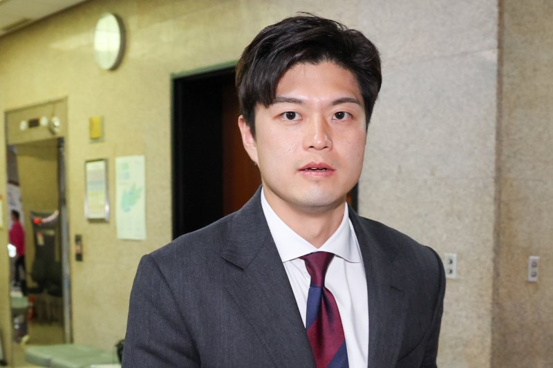 김용태 국민의힘 비상대책위원장이 27일 오후 서울 여의도 국회에서 바카라사이트 소개의 당무개입 금지 등 당헌 개정을 위해 열린 비공개 비상대책위원회의에 참석하고 있다. 2025.5.27/뉴스1 ⓒ News1 안은나 기자
