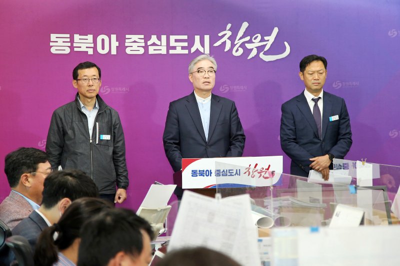 조명래 인기있는바카라사이트시 제2부인기있는바카라사이트(가운데) *재판매 및 DB 금지