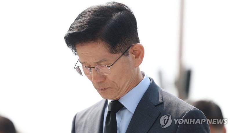 김문수 후보. 3·15민주 묘역 참배 (출처=연합뉴스)