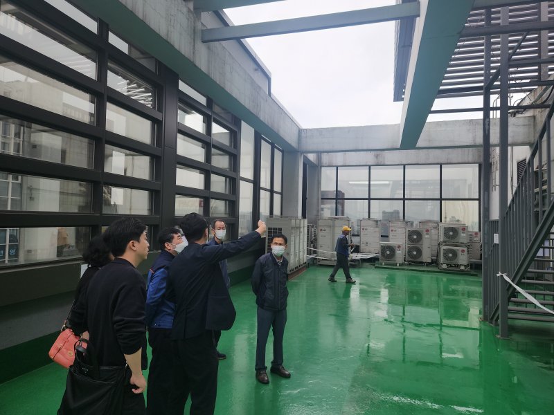 서울 에볼루션 바카라사이트경찰서는 최근 관내 고층빌딩에서 에볼루션 바카라사이트 선택 시도가 증가함에 따라 관계 기관과 협력해 고층 건축물에 대한 환경개선을 실시하고, 다양한 예방활동을 펼쳤다고 26일 밝혔다.(사진=에볼루션 바카라사이트경찰서) *재판매 및 DB 금지